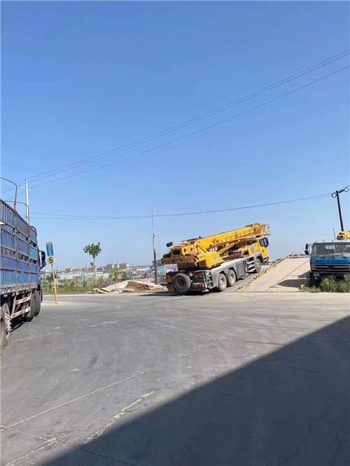 吴江区25吨吊车的租赁价格大概是多少？