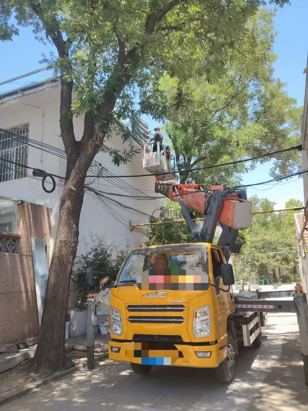 吴江区高空作业车能吊装重物吗？最大承载多少公斤？