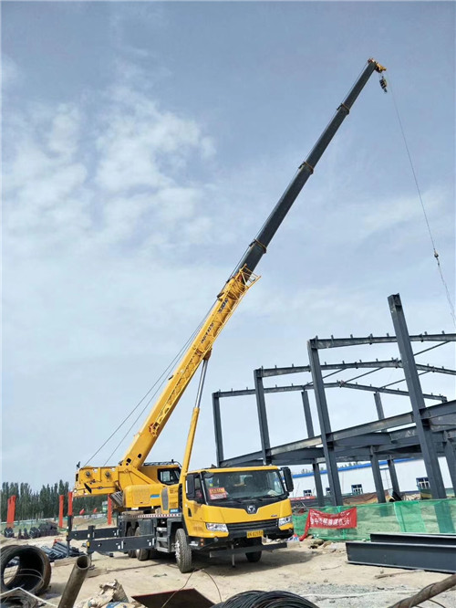 吴江区超高层建筑钢结构吊装案例